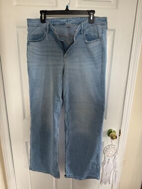 Old Navy Light Blue Women’s Jeans (High-Rise Wow Wide Leg)